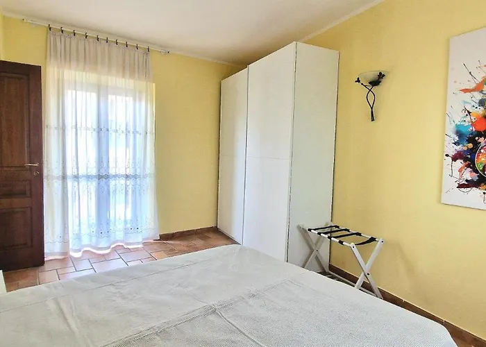 Monferrato Street House * 卡利亚诺